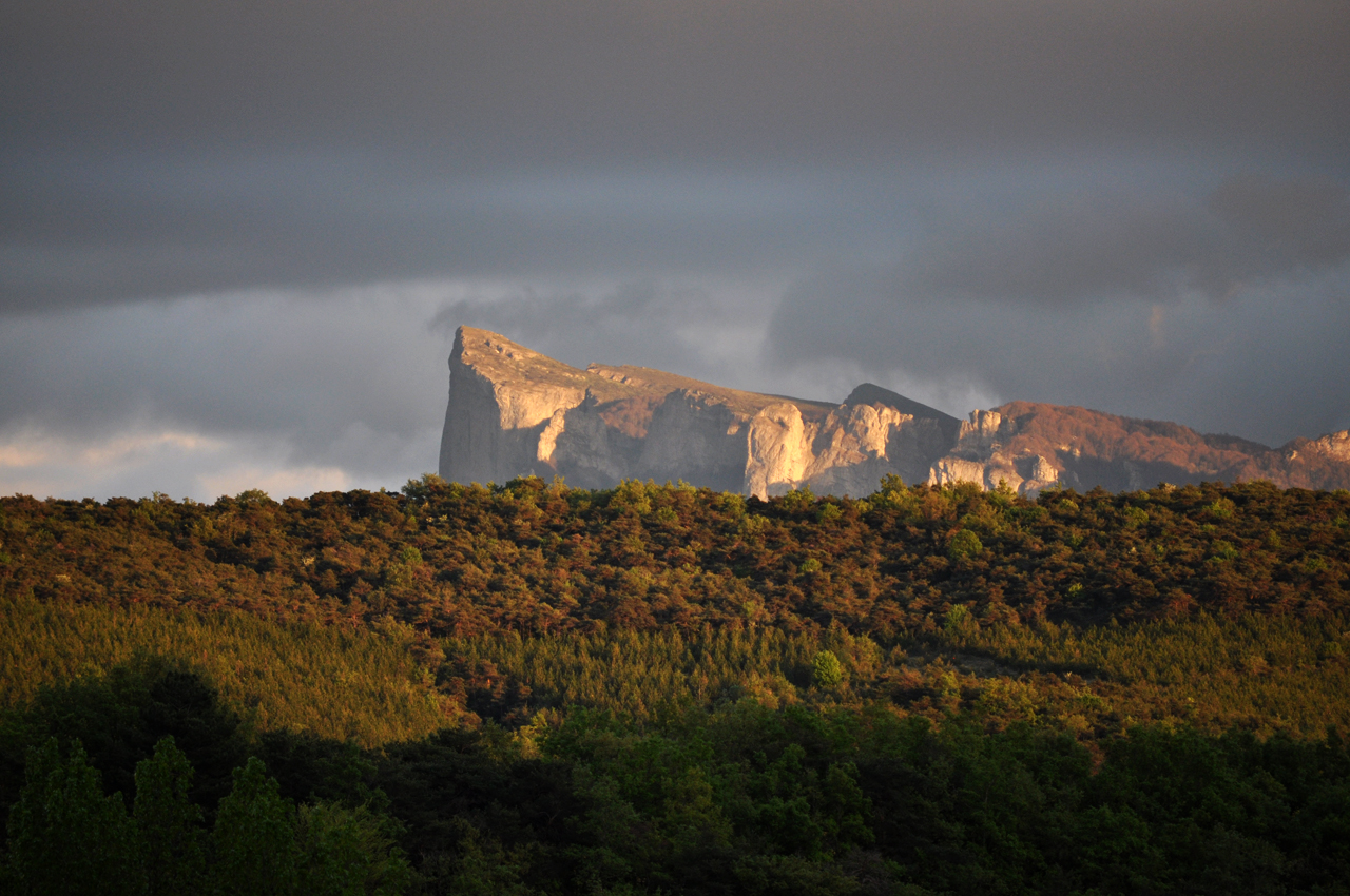 Le massif des Trois Becs depuis la maison